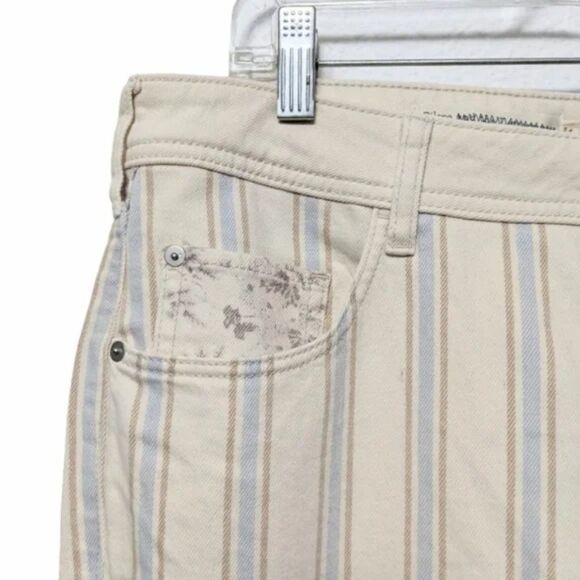 NWT PILCRO & THE LETTERPRESS Fleur High Rise Slim Boyfriend Jeans 32 - Picture 2 of 13